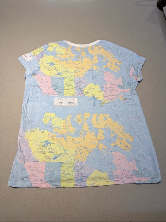 Roots Tops - Roots Woman’s Full Canada Map Graphic Print T-Shirt Size XL